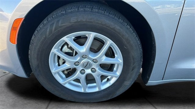 2021 Chrysler Voyager LXI