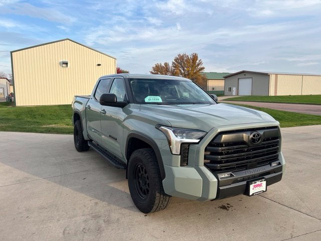 2024 Toyota Tundra 4WD SR5