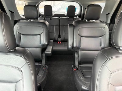 2023 Ford Explorer XLT 202A