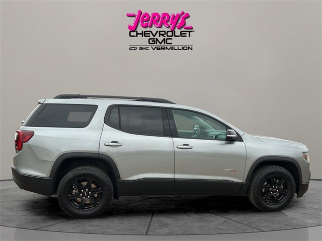 2023 GMC Acadia AT4