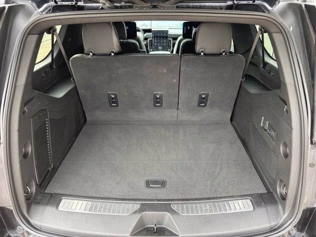 2025 GMC Yukon XL AT4