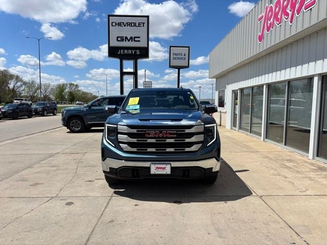 2024 GMC Sierra 1500 SLE
