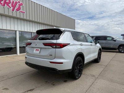 2023 Mitsubishi Outlander SE Black Edition